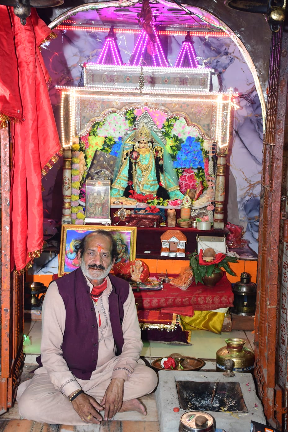 माँ हनुमंता धाम में गुरु जी का दिव्य आशीर्वाद
